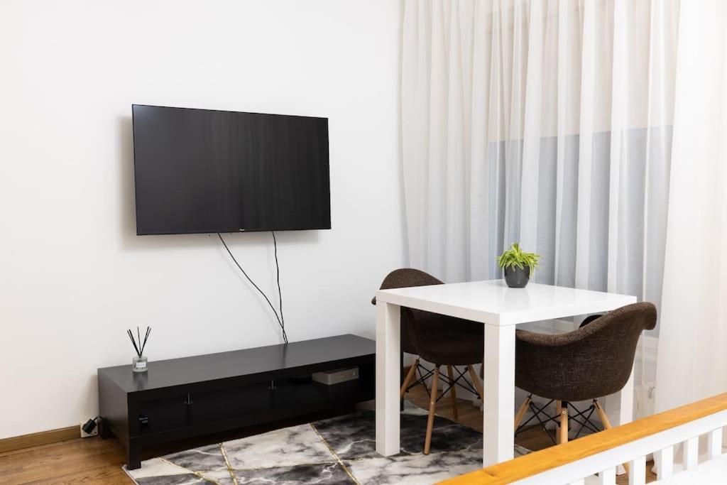 Modern & Cozy Place In The Very Heart Of Tallinn Bagian luar foto