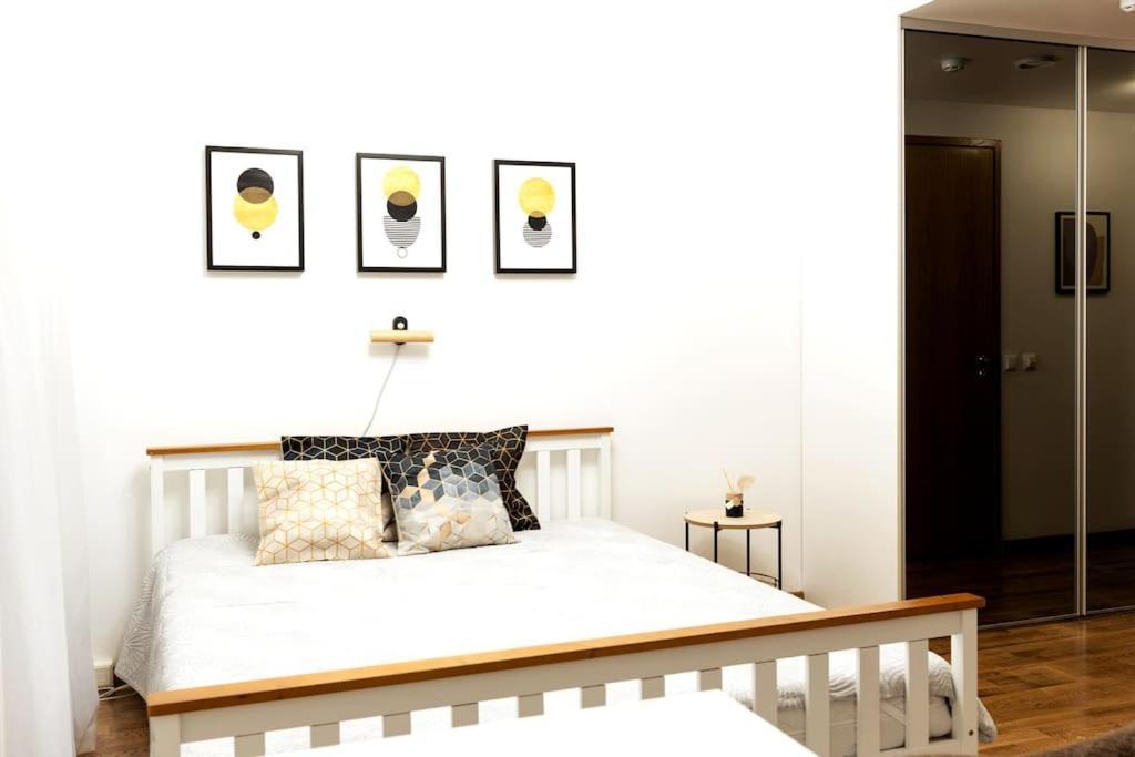 Modern & Cozy Place In The Very Heart Of Tallinn Bagian luar foto